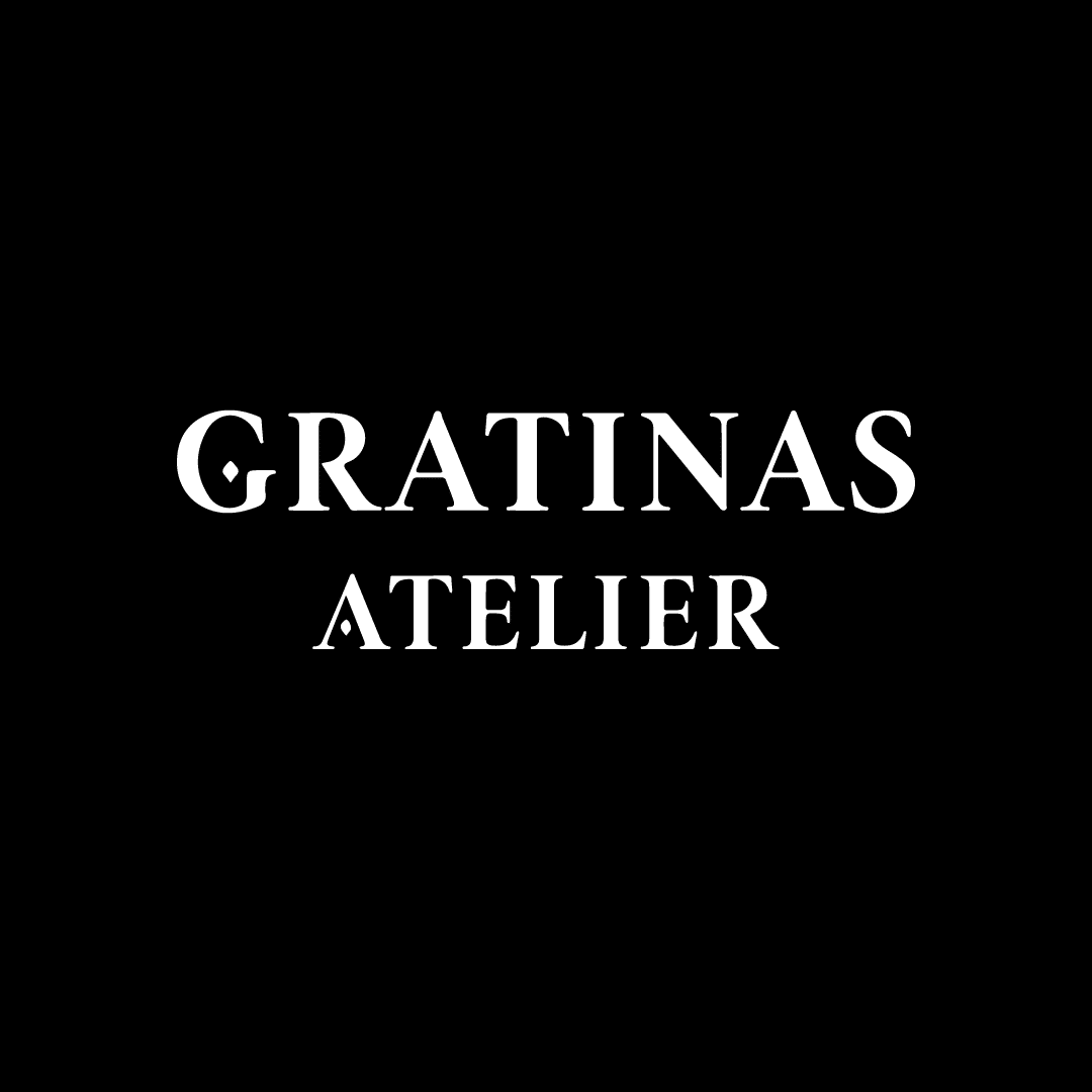 Black square with white text that reads "gratinas atelier" in capital letters.